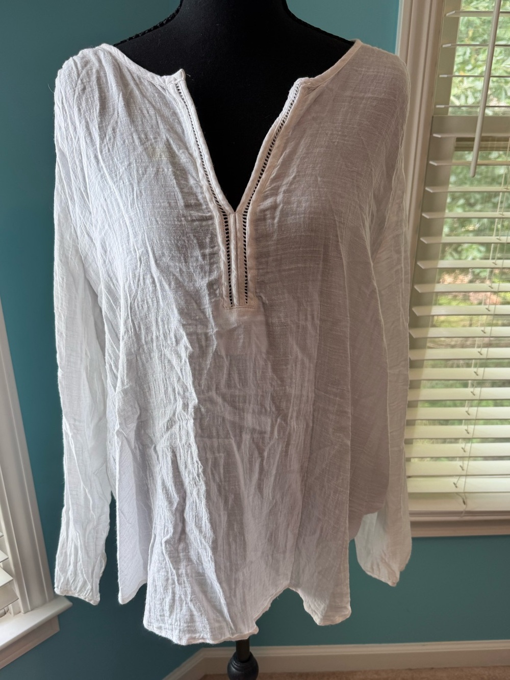 GAP White Gauzy V-Neck Tunic Top